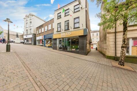 Terraced house for sale