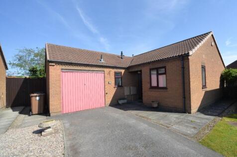 2 bedroom detached bungalow for sale