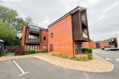 Bentley Place, Wrexham, LL13 2 bed flat for sale