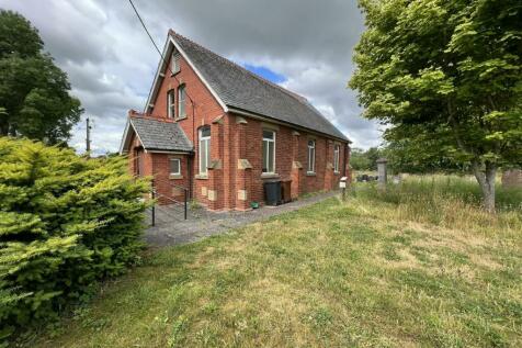 Detached house for sale