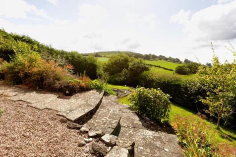 Craigllwyn, nr Oswestry. 4 bed property with land for sale