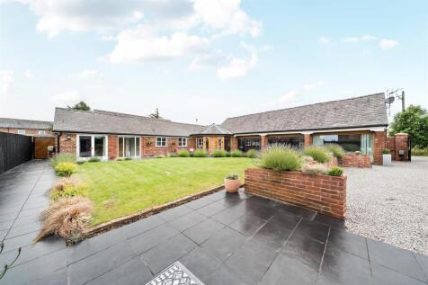 Bowling Bank, Wrexham. 4 bed barn conversion for sale
