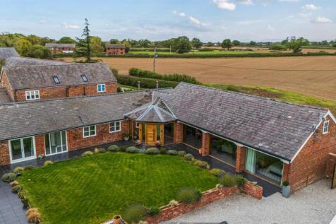 Bowling Bank, Wrexham. 4 bed barn conversion for sale