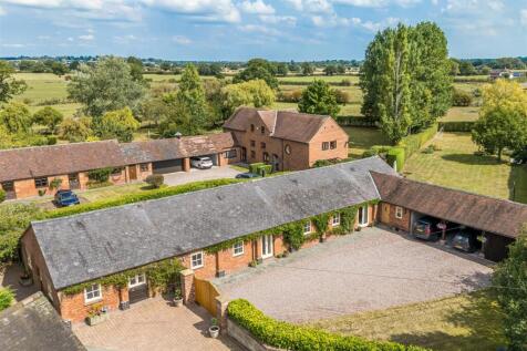Soulton Road, Nr Wem. 5 bed barn conversion for sale