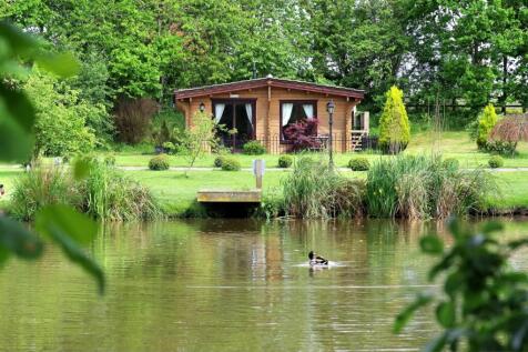 Dudleston Heath, Nr Ellesmere. 2 bed chalet for sale
