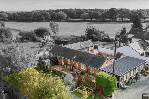 The Trench, Ellesmere. 2 bed barn conversion for sale