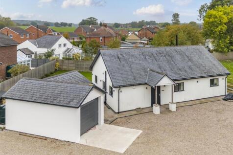 Lane End, Penley. 3 bed detached bungalow for sale