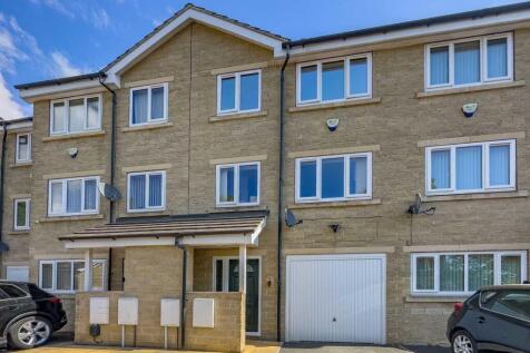 Prospect Court, Batley 3 bed townhouse for sale