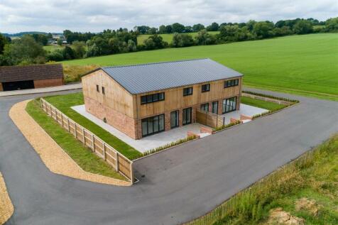 Treetops, Old Hall Farm Barns... 4 bed semi