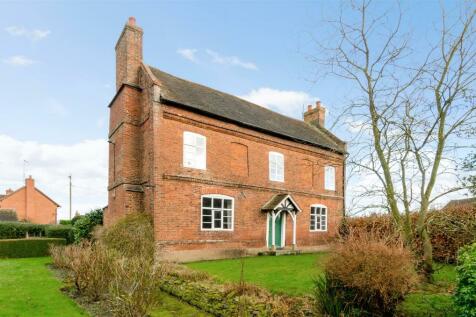 4 bedroom country house for sale