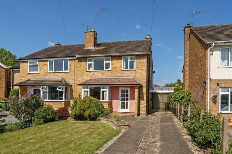 Nursery Grove, Kidderminster 3 bed semi