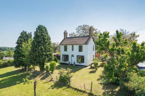 Rock, Kidderminster 3 bed detached house for sale