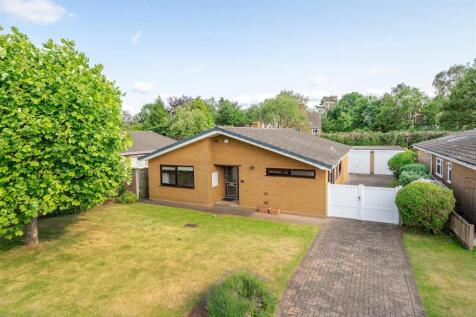 Highgate Close, Kidderminster 3 bed detached bungalow for sale