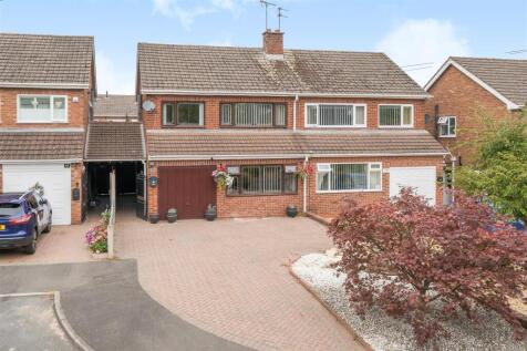 Birmingham Road, Kidderminster 3 bed semi