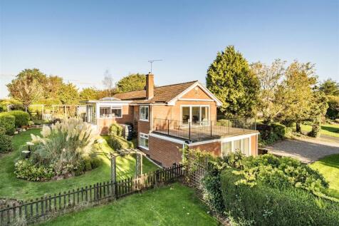 Little Witley, Worcester 5 bed detached bungalow for sale