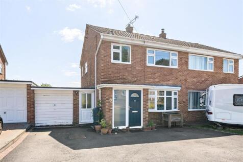 3 Pinewood Close Shrewsbury, SY1 3SF 3 bed semi