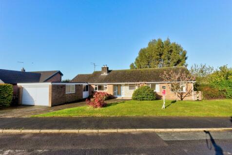 4 bedroom detached bungalow for sale