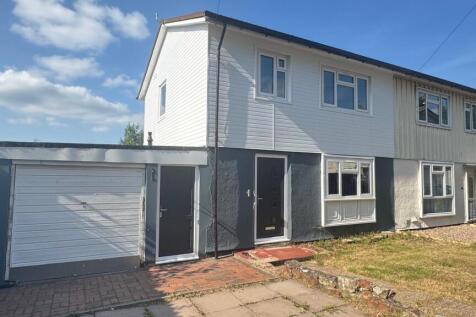 10 Caradoc Crescent, Shrewsbury, SY2 5RG 3 bed semi