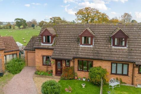 47 Noneley Road, Loppington... 3 bed semi