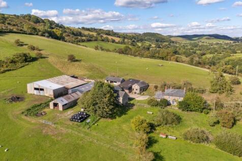 4 bedroom country house for sale