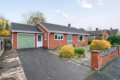 Tan Yr Eglwys, Tregynon, Newtown 2 bed detached bungalow for sale