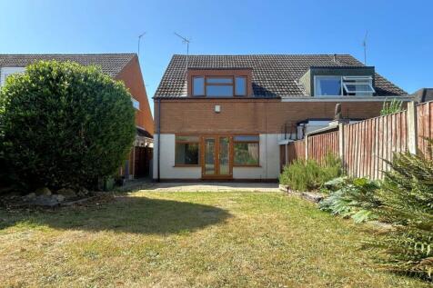 Parkfield Road, Stourbridge, DY8 3 bed semi