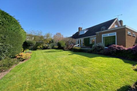 Alderlea Close (Off Love Lane)... 4 bed detached house for sale