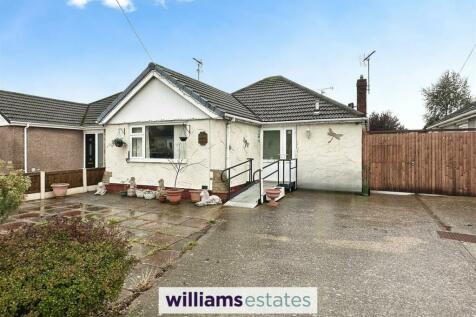 3 bedroom detached bungalow for sale