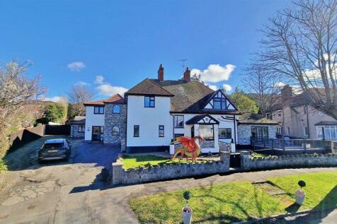 8 bedroom detached house for sale