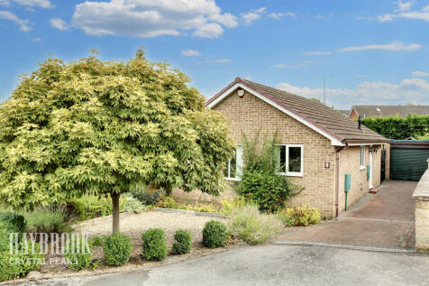 2 bedroom detached bungalow for sale