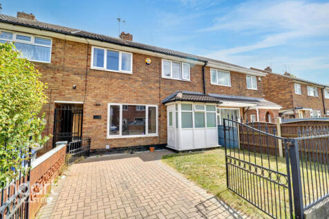 St Edwins Drive, Dunscroft, Doncaster 3 bed terraced house for sale