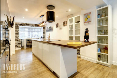 Ingram Court, Sheffield 3 bed detached house for sale