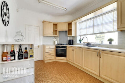 Bartle Road, Sheffield 3 bed detached bungalow for sale