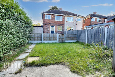 2 bedroom semi-detached house for sale