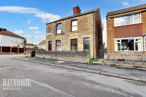 2 bedroom semi-detached house for sale