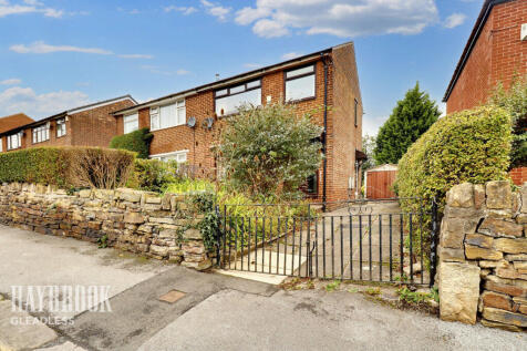 3 bedroom semi-detached house for sale