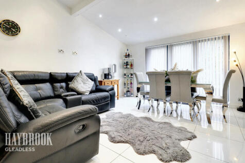 Wingfield Crescent, Sheffield 4 bed semi