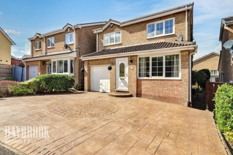 Barden Drive, Redbrook 4 bed detached house for sale