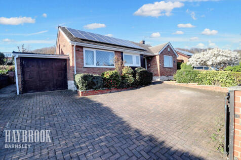 De Lacy Drive, Worsbrough 3 bed detached bungalow for sale