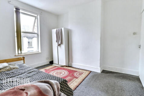 Robey Street, Sheffield 3 bed terraced house for sale
