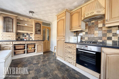 Green Rise, Rawmarsh 3 bed detached bungalow for sale