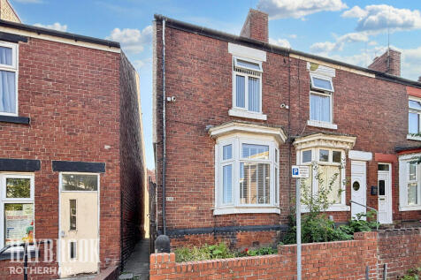 Carlisle Street, Rotherham 4 bed end of terrace house for sale