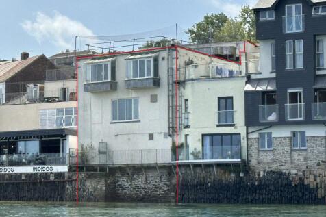 Studio apartment for sale