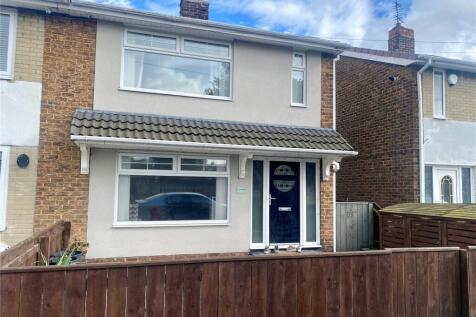 2 bedroom semi-detached house for sale