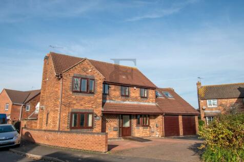 5 bedroom detached house for sale