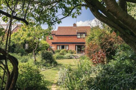 Tittleshall 4 bed detached house for sale