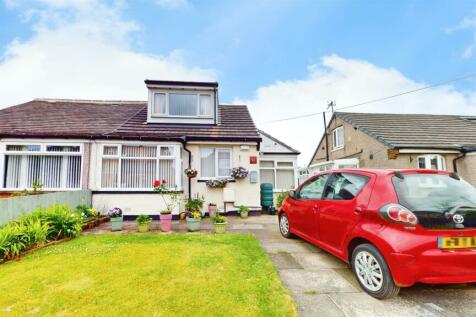 3 bedroom semi-detached bungalow for sale