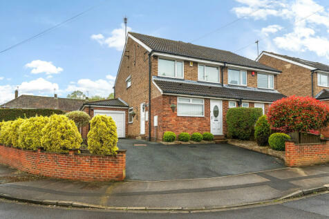 Priestley Drive, Pudsey, West... 4 bed semi