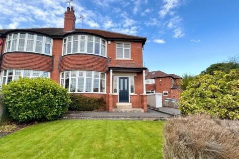Armley Grange Avenue, Armley, Leeds... 3 bed semi