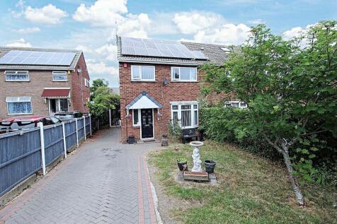 Thackeray Avenue, Rawmarsh, Rotherham 3 bed semi